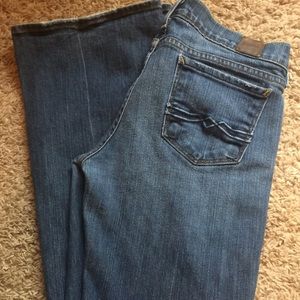 Lucky Brand bootcut jeans - Size 6/28